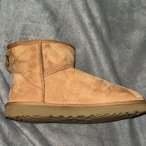 UGG 
Women’s Tan Suede Ankle Boots